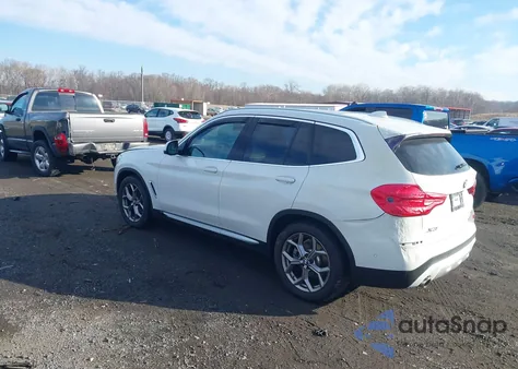 2021 BMW X3 xDrive30I z USA, uszkodzony, nr VIN 5UXTY5C00M9E90439